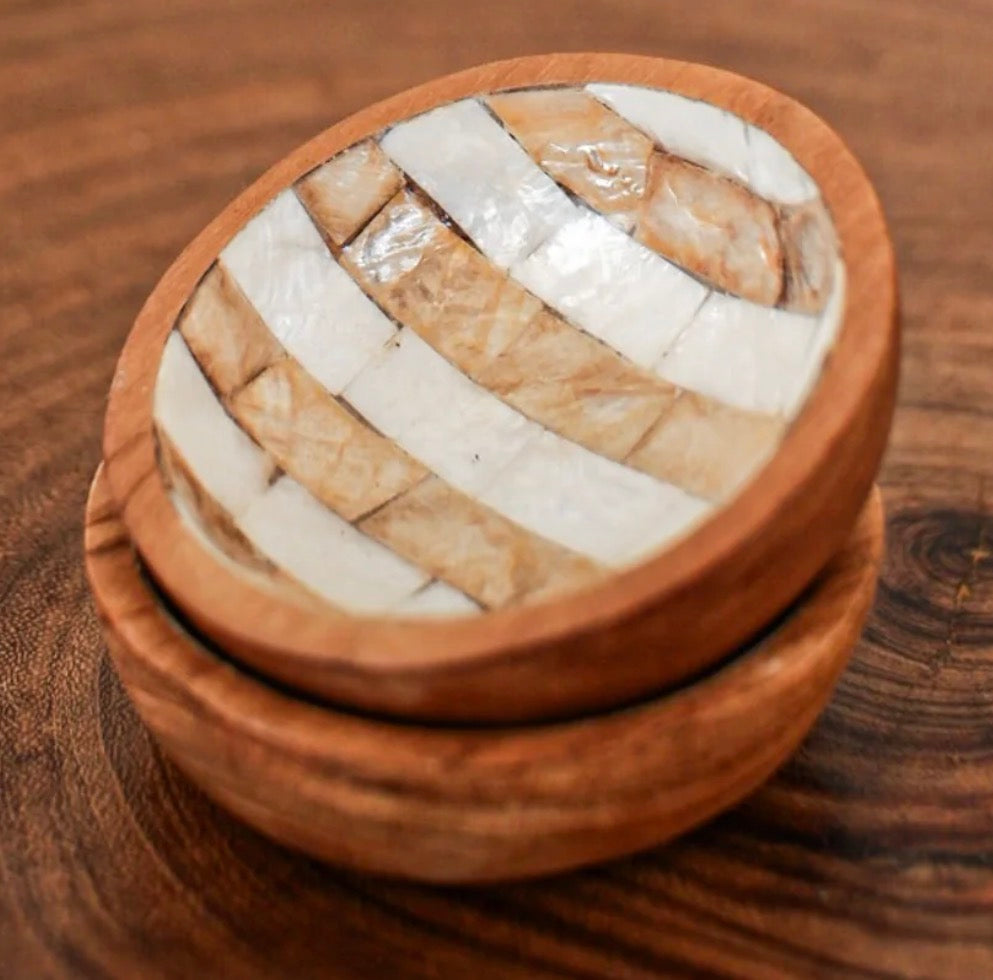 BA Artisan Mother of Pearl / ceramic