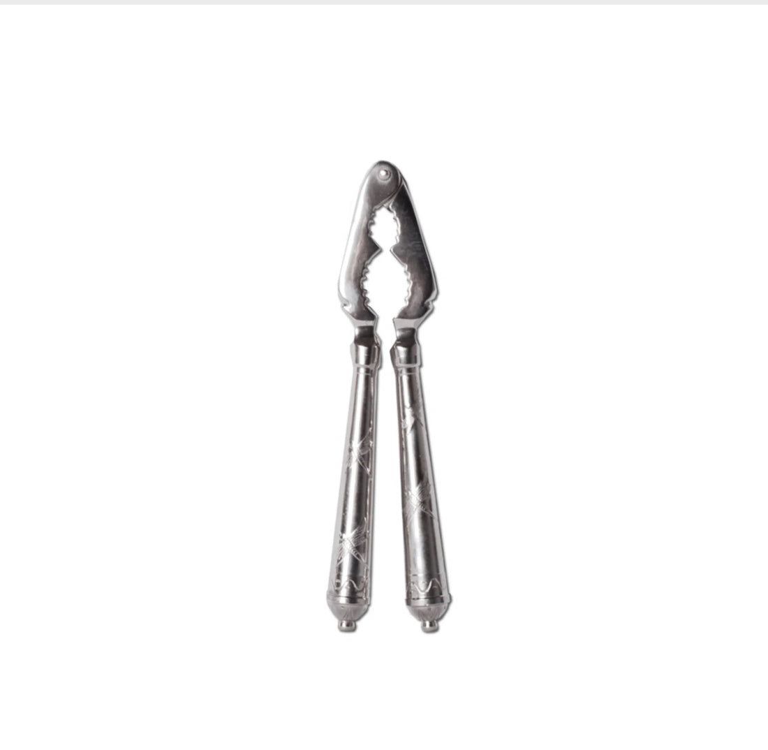 CC NZ nut cracker
