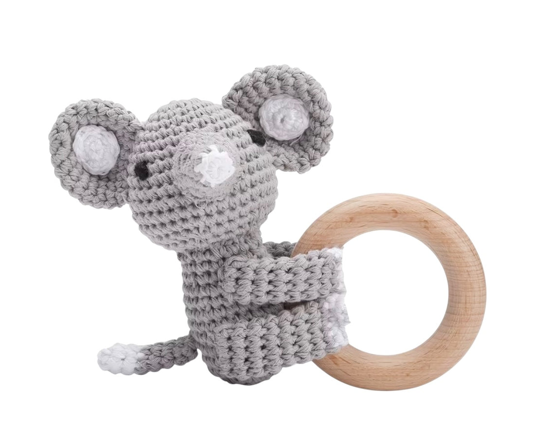 FET handknitted rattle