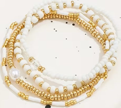 FET Seed beaded bracelet with heart